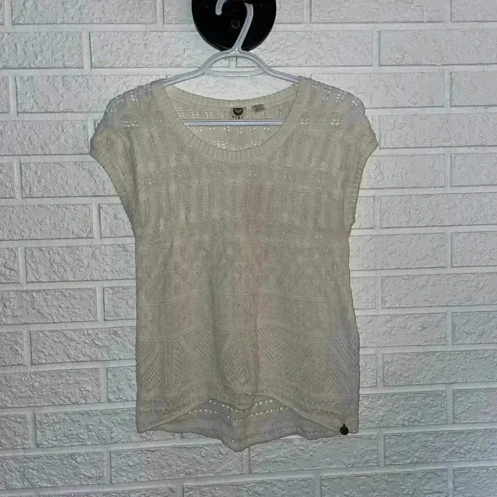 Roxy Top - Picture 1 of 3